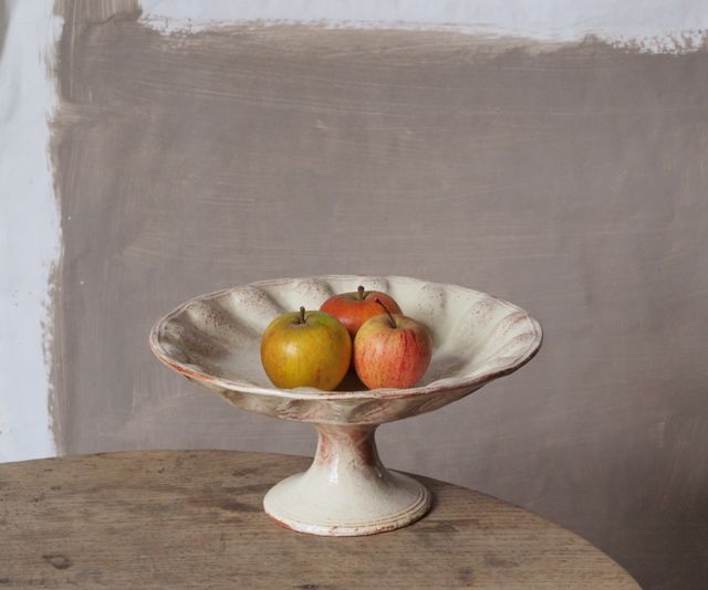 White fruit bowl