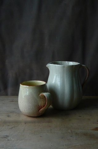 Scalloped jug and mug
